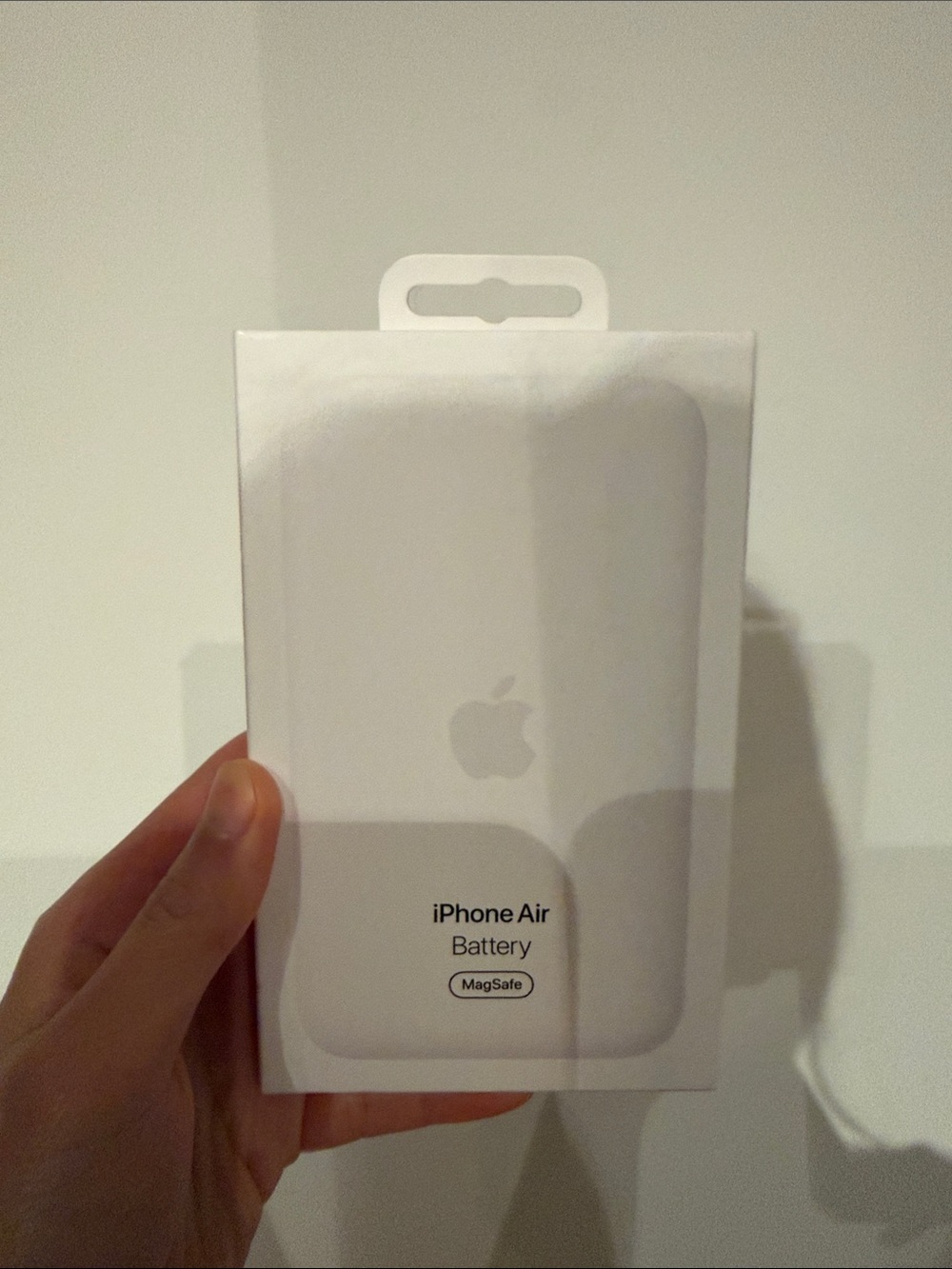 Apple iPhone Air MagSafe Battery Pack - White